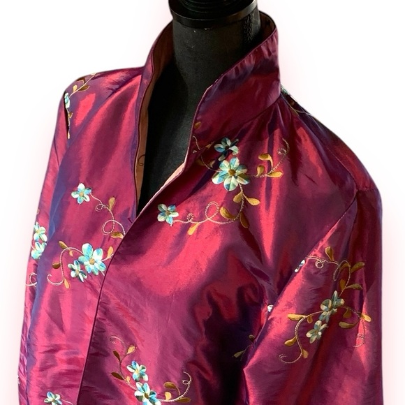 Reversible embroidered open front Chinoiserie coat/bed jacket - Picture 5 of 7